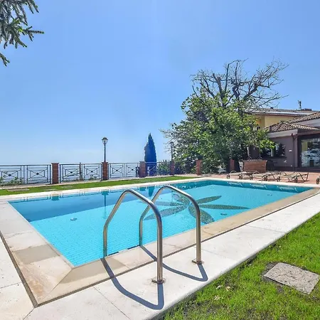 Сasa de vacaciones Cozy In With Wifi